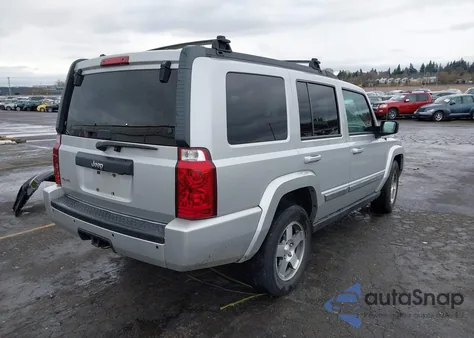 2010 Jeep Commander Sport z USA, uszkodzony, nr VIN 1J4RG4GK7AC161988